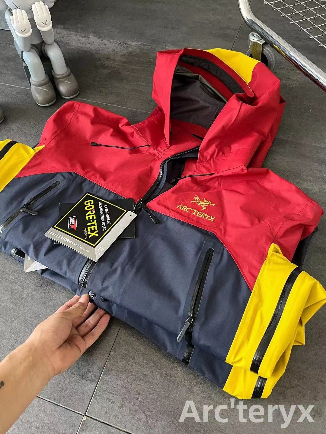 Kawagbo Bata AR Hard Shell Jacket