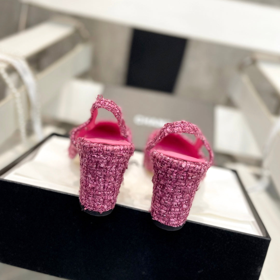 Retro Round-Toe Velvet Sandals