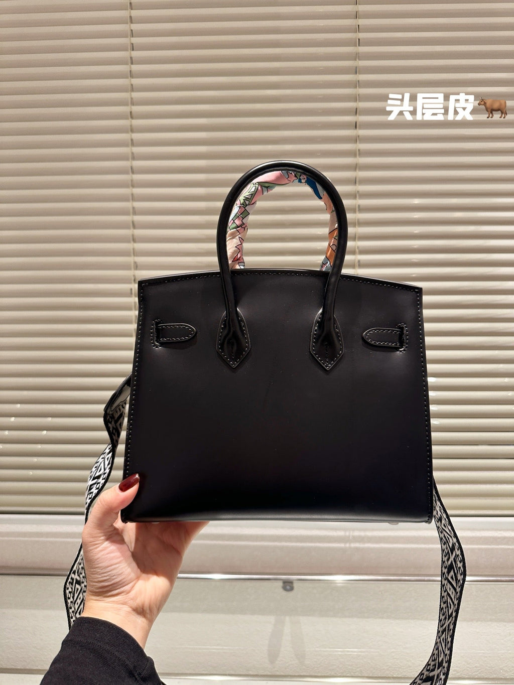 25 Litchi Leather – Premium Edition
