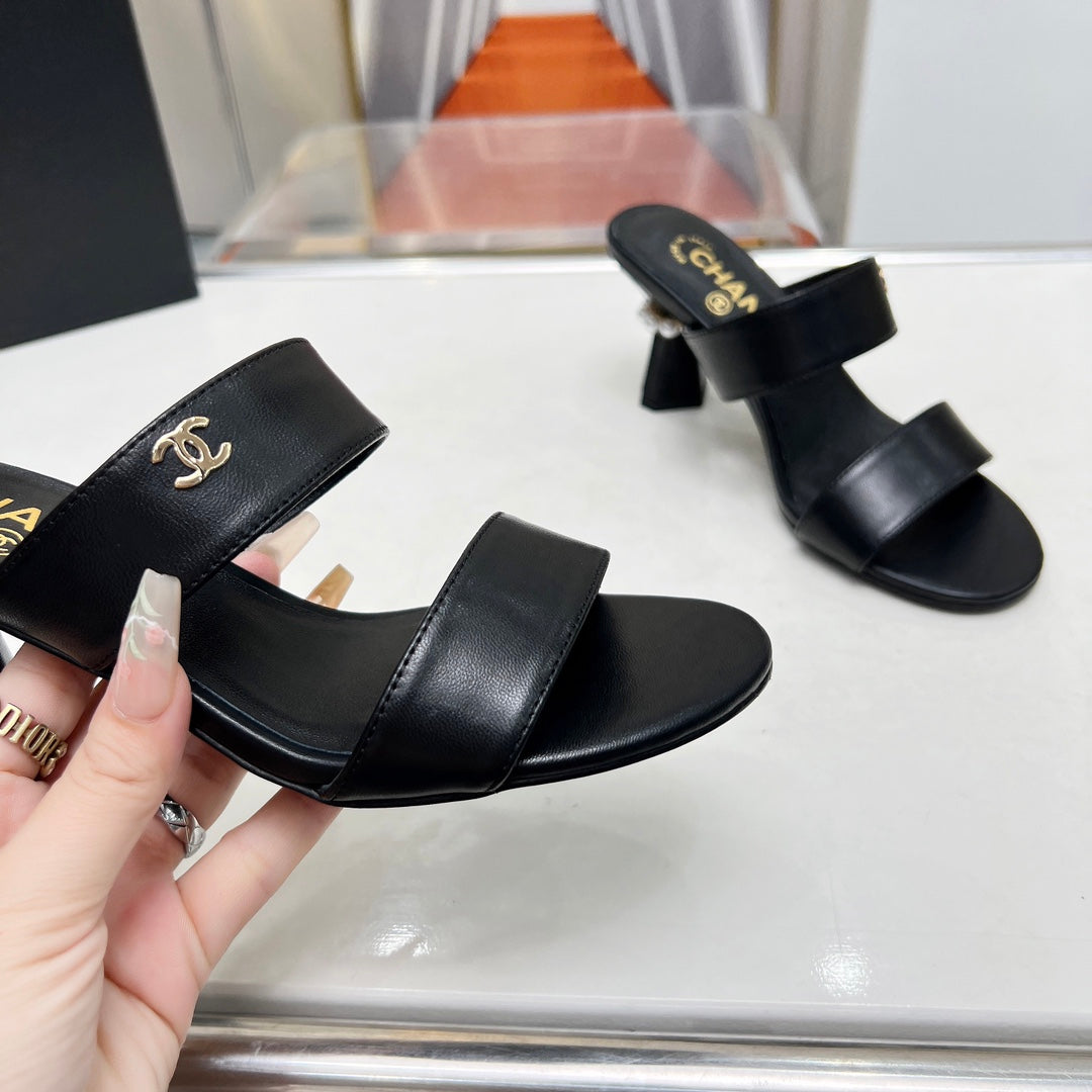 Retro Round-Toe Sandals