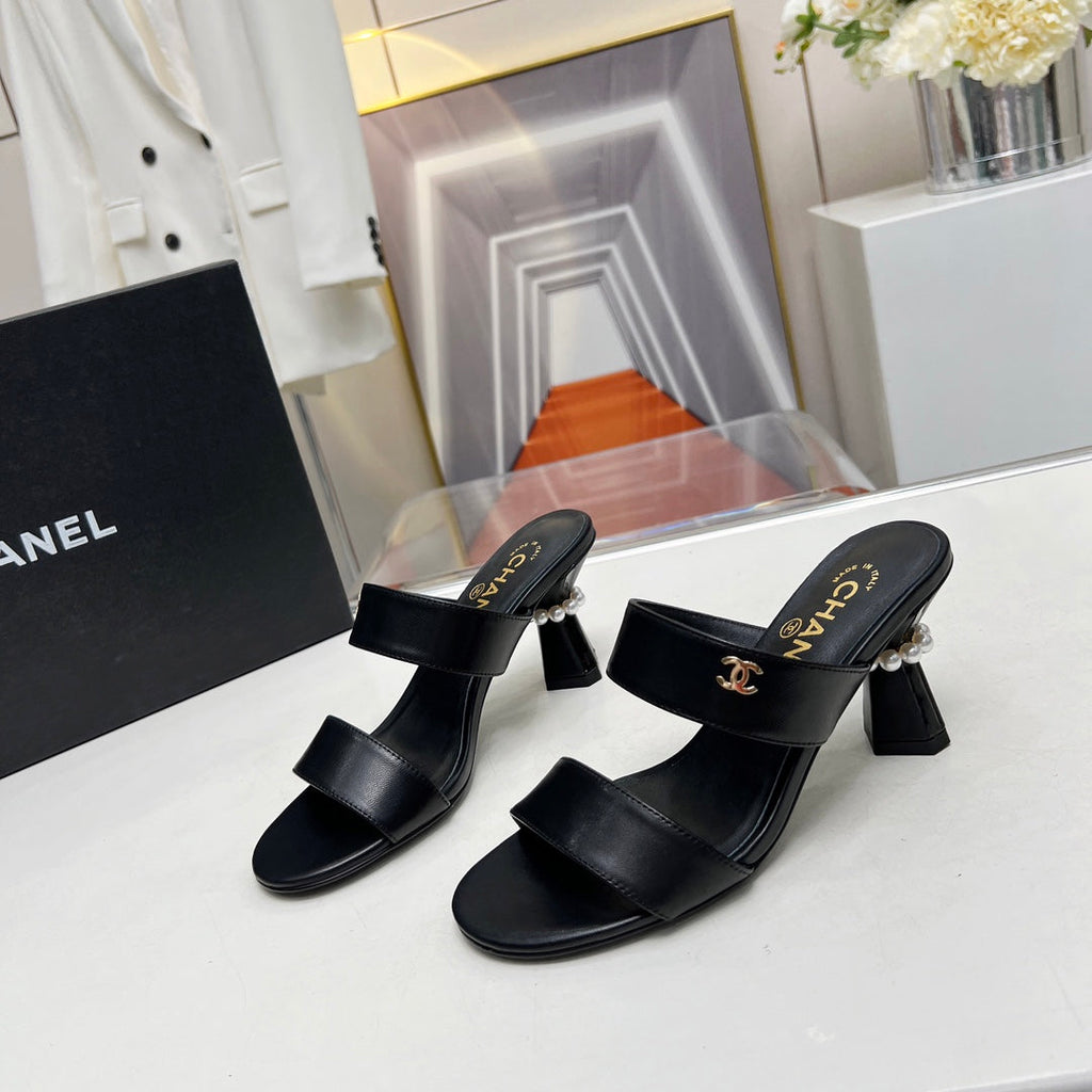 Retro Round-Toe Sandals