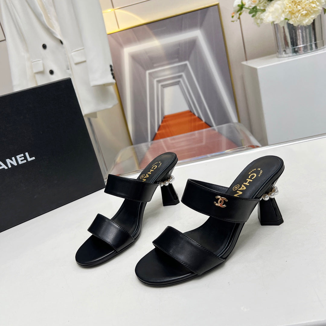 Retro Round-Toe Sandals