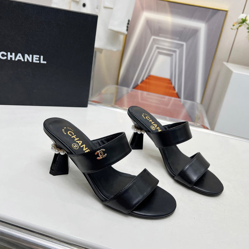 Retro Round-Toe Sandals