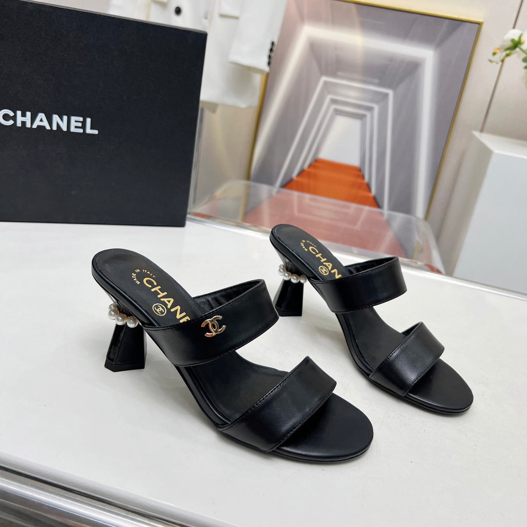 Retro Round-Toe Sandals