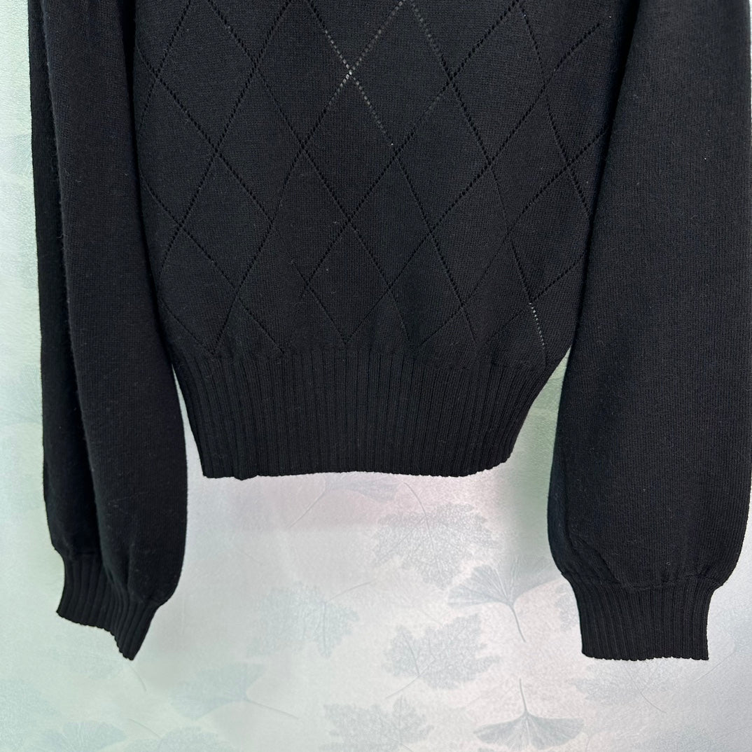 Retro Contrast Knit Top