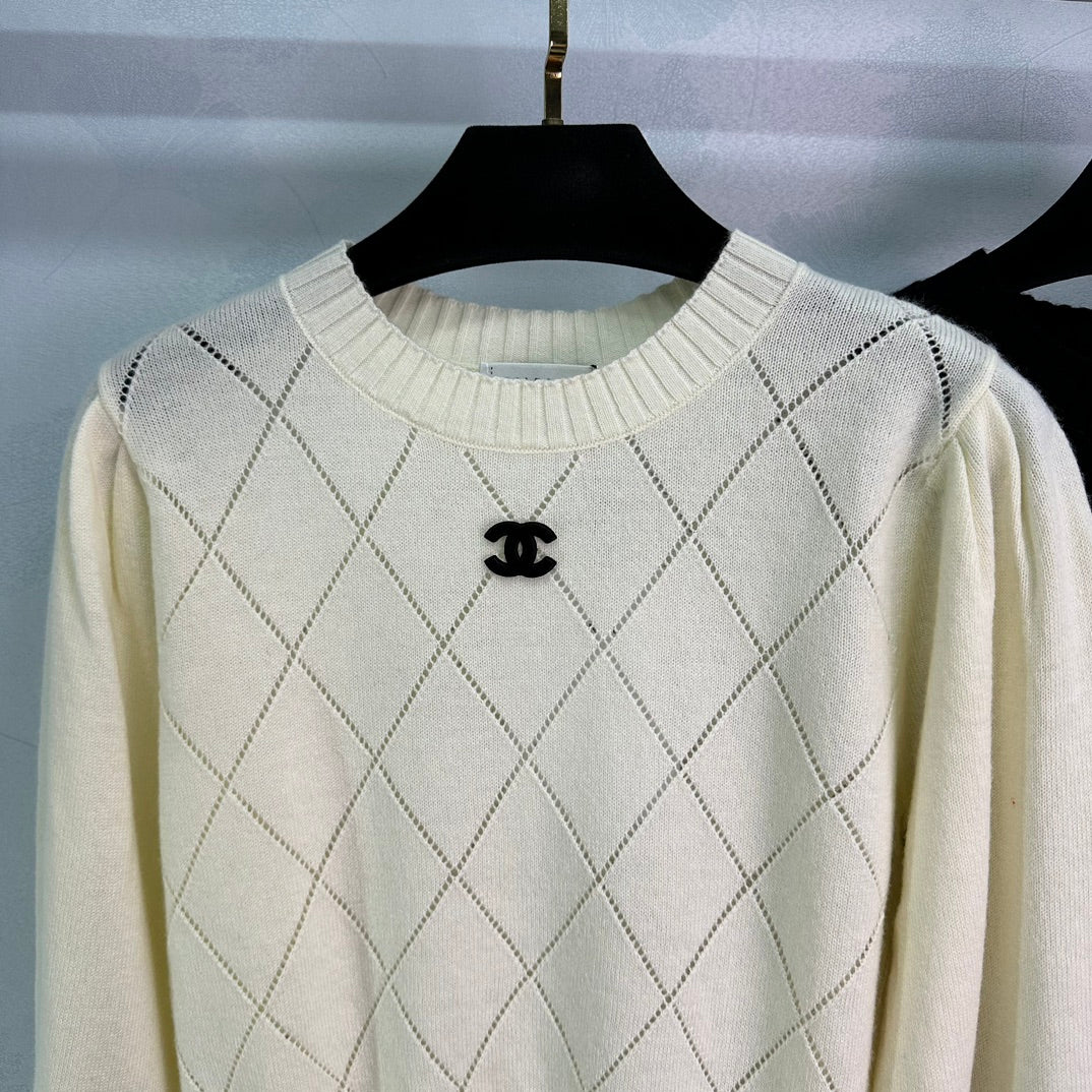 Retro Contrast Knit Top
