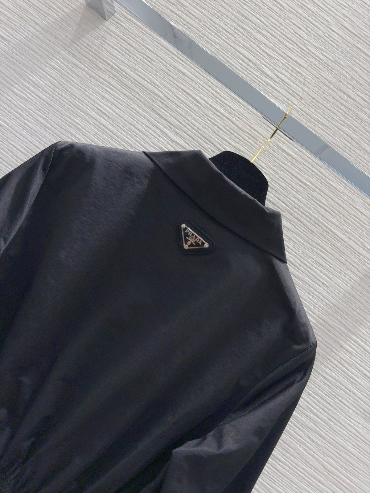 Classic Boyfriend-Style Shirt with Tie