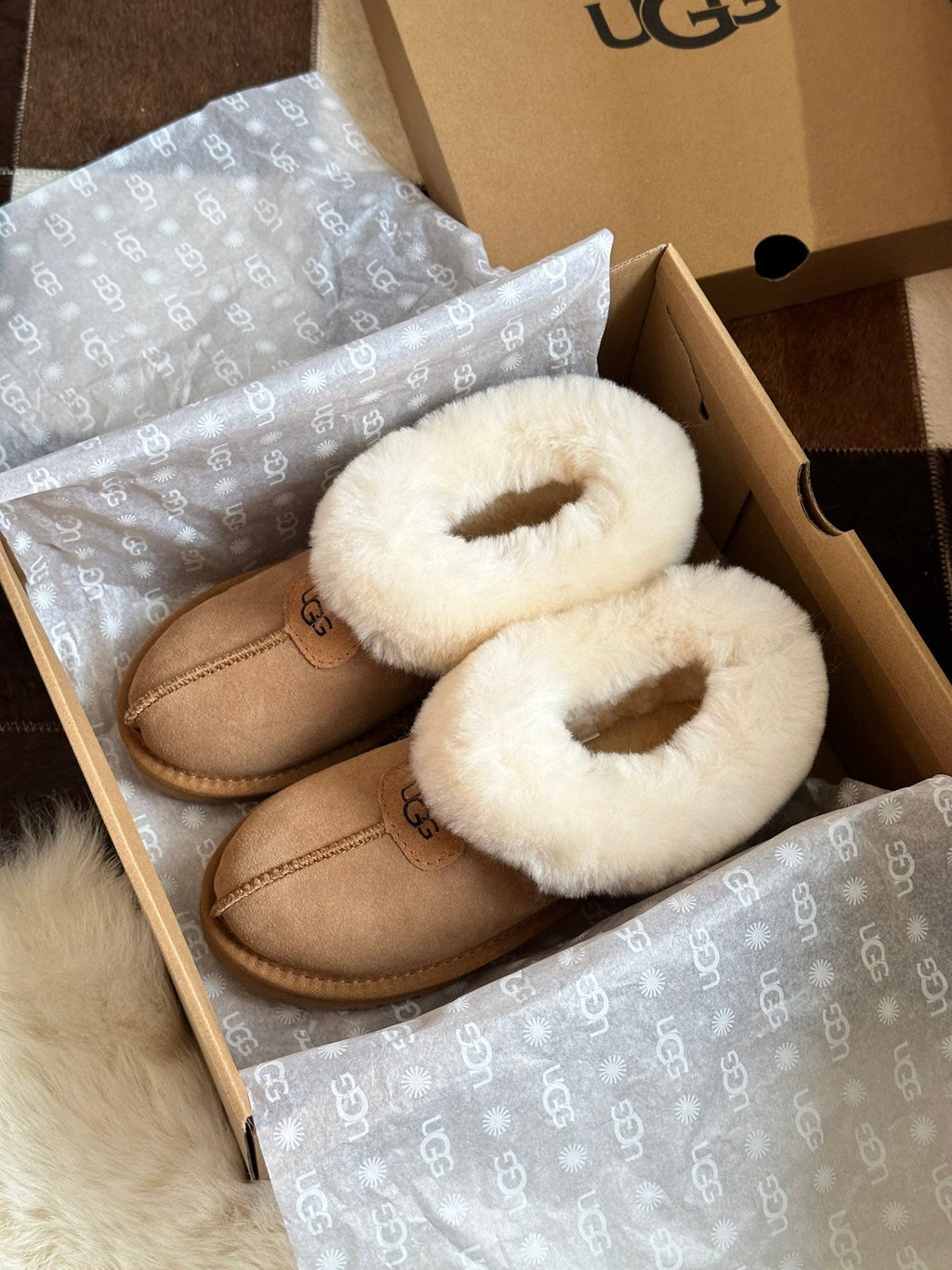 Women’s Low-Cut Shearling Boots