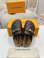 Women’s Flat Winter Slippers