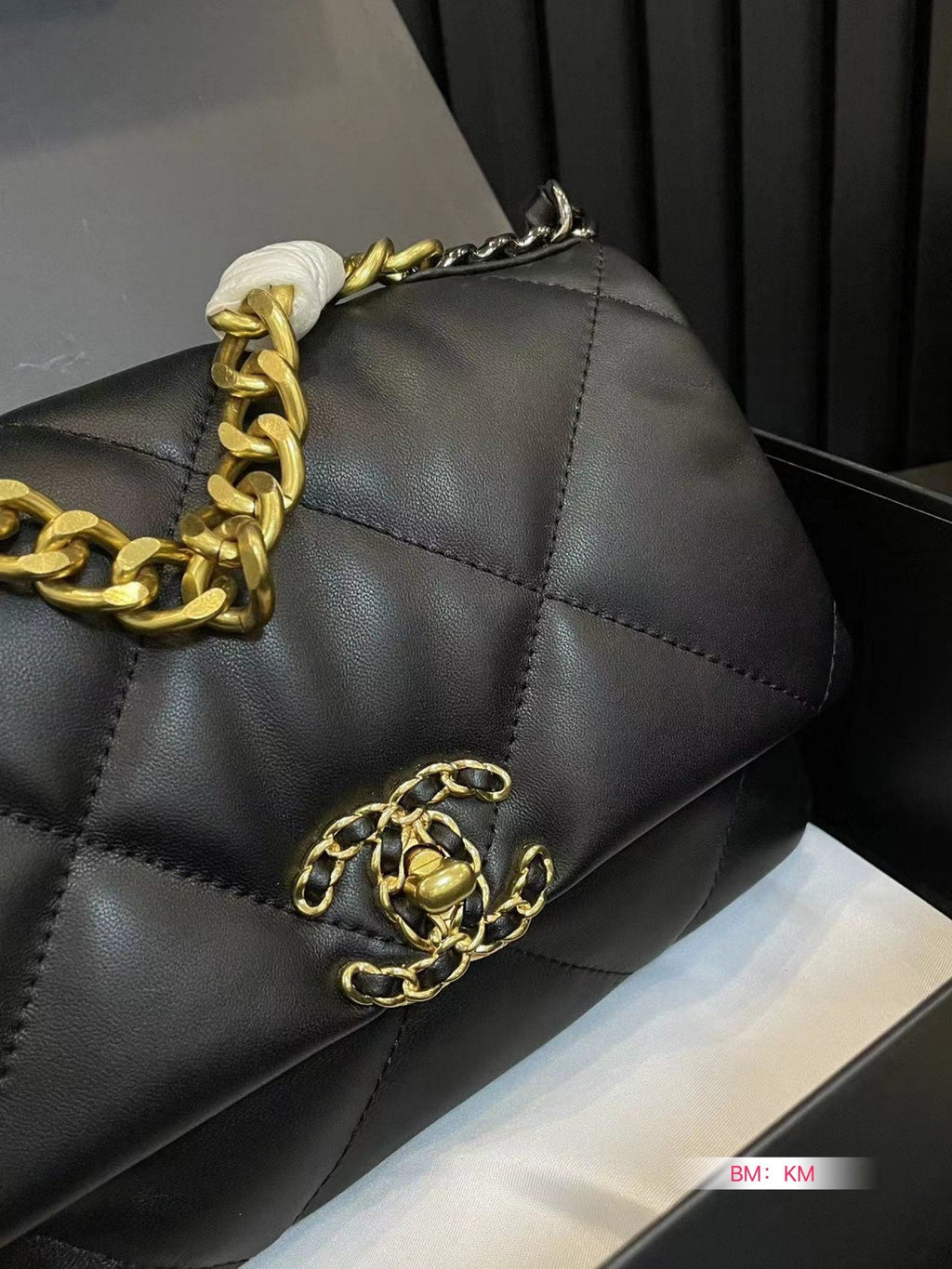 Classic 19 Flap Bag