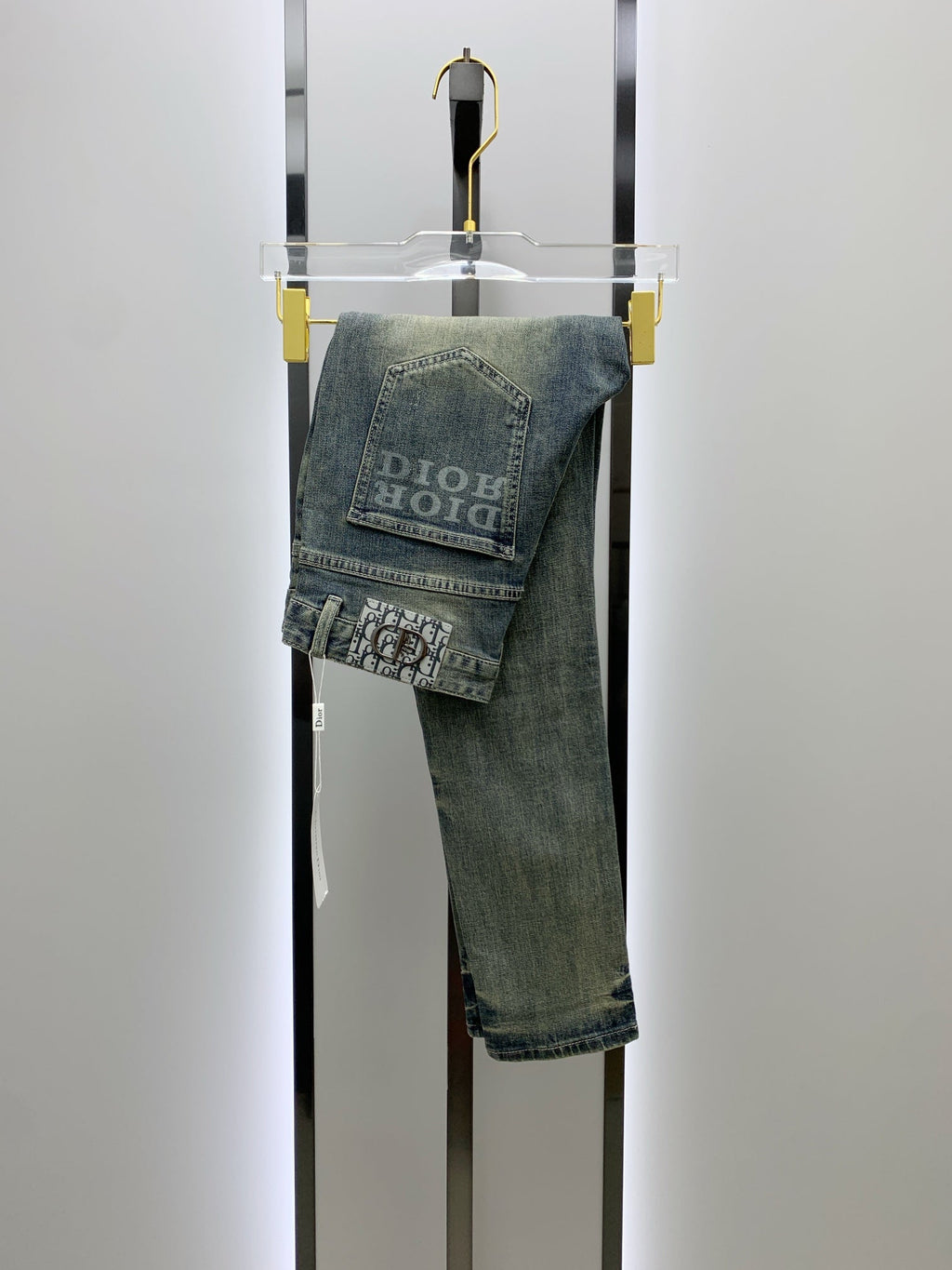 Men’s Premium Vintage-Wash Denim Jeans