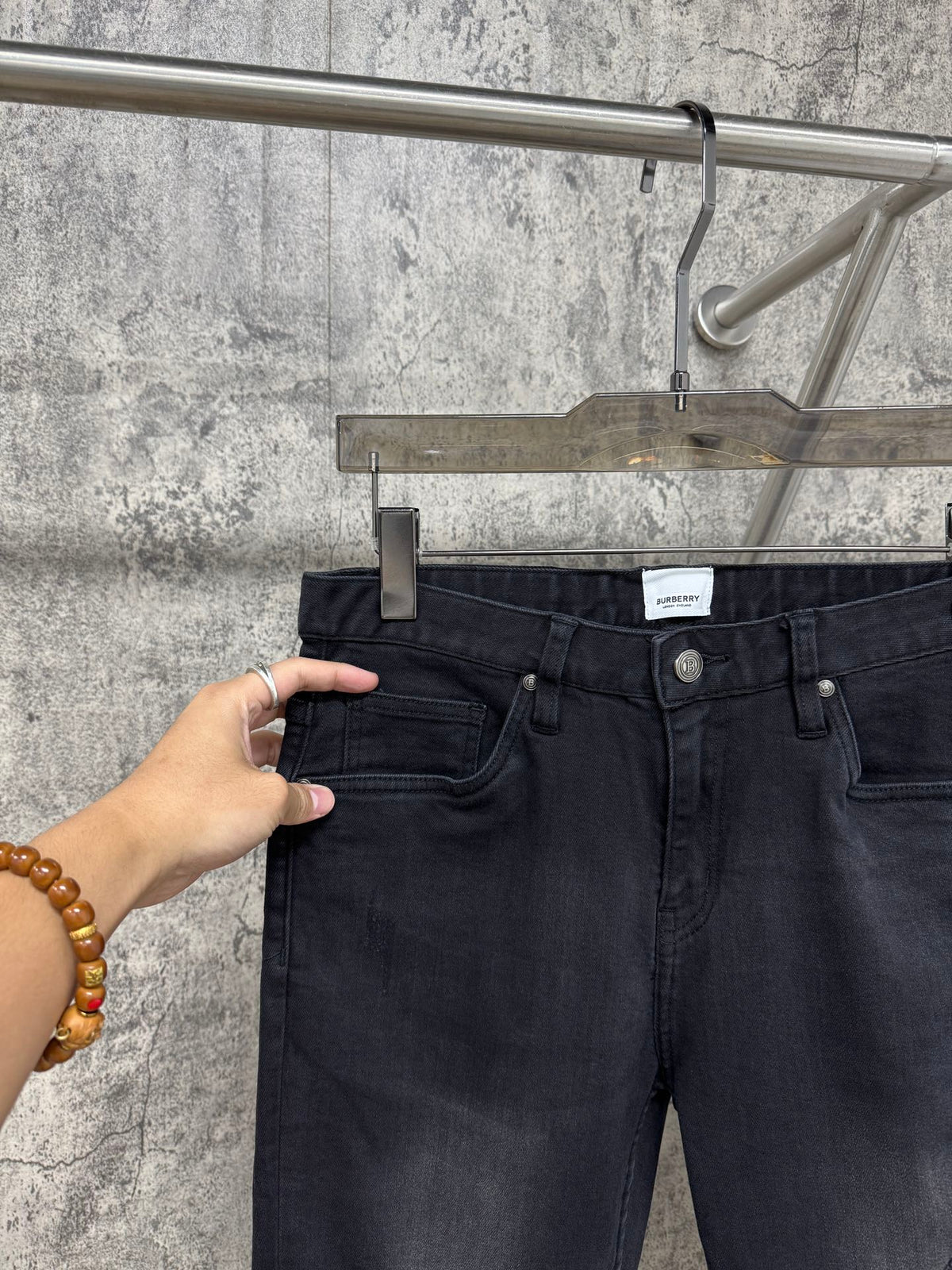 Men’s Slim-Fit Stretch Jeans