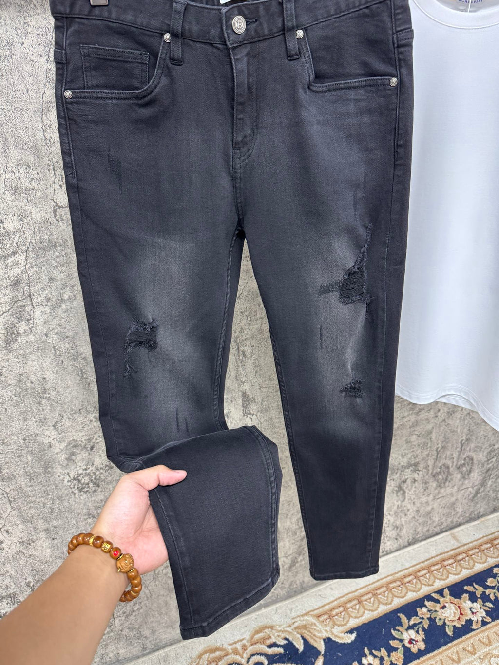 Men’s Slim-Fit Stretch Jeans