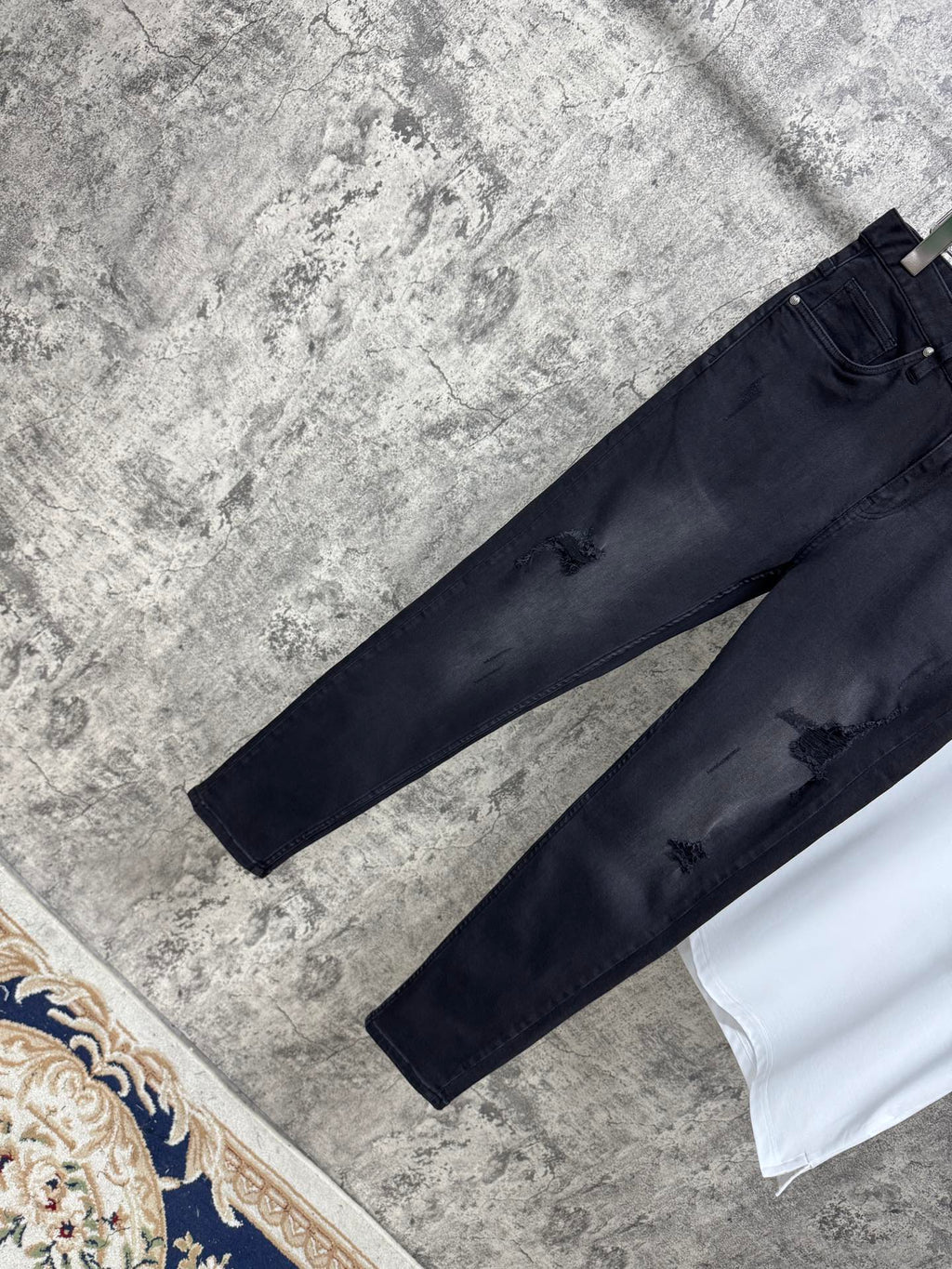 Men’s Slim-Fit Stretch Jeans