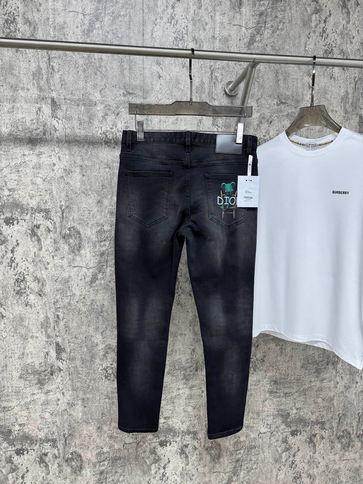 Men’s Slim-Fit Stretch Jeans