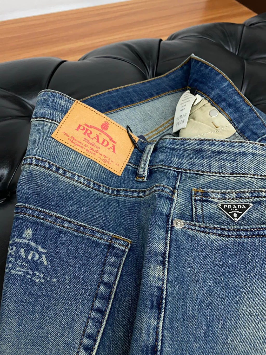 Men’s Straight-Leg Stretch Denim Jeans