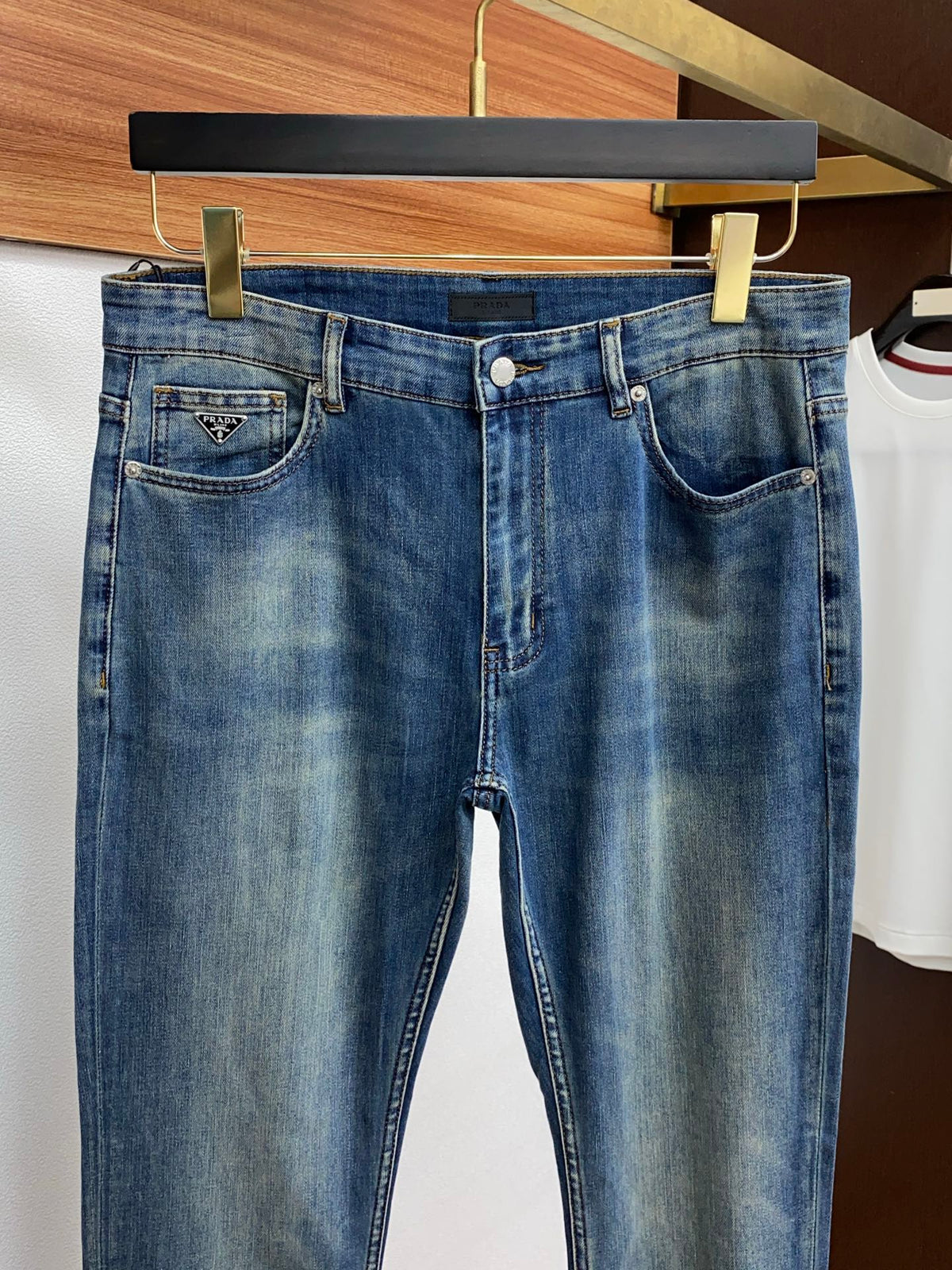 Men’s Straight-Leg Stretch Denim Jeans