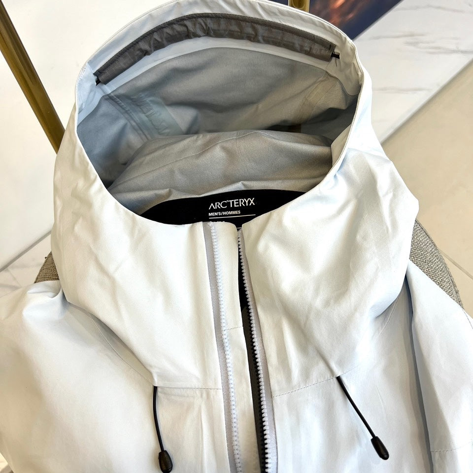 Beta Lightweight 2024 Hooded Jacket