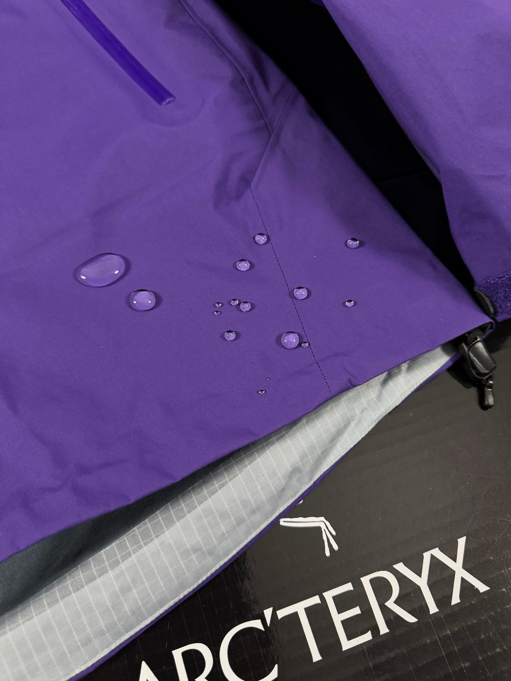 Beta Lightweight 2024 Hooded Jacket