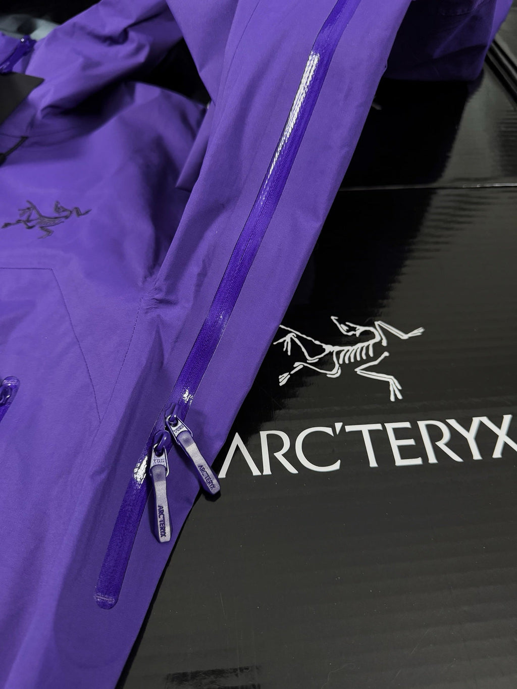 Beta Lightweight 2024 Hooded Jacket