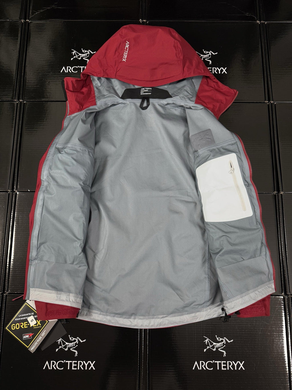 Beta Lightweight 2024 Hooded Jacket