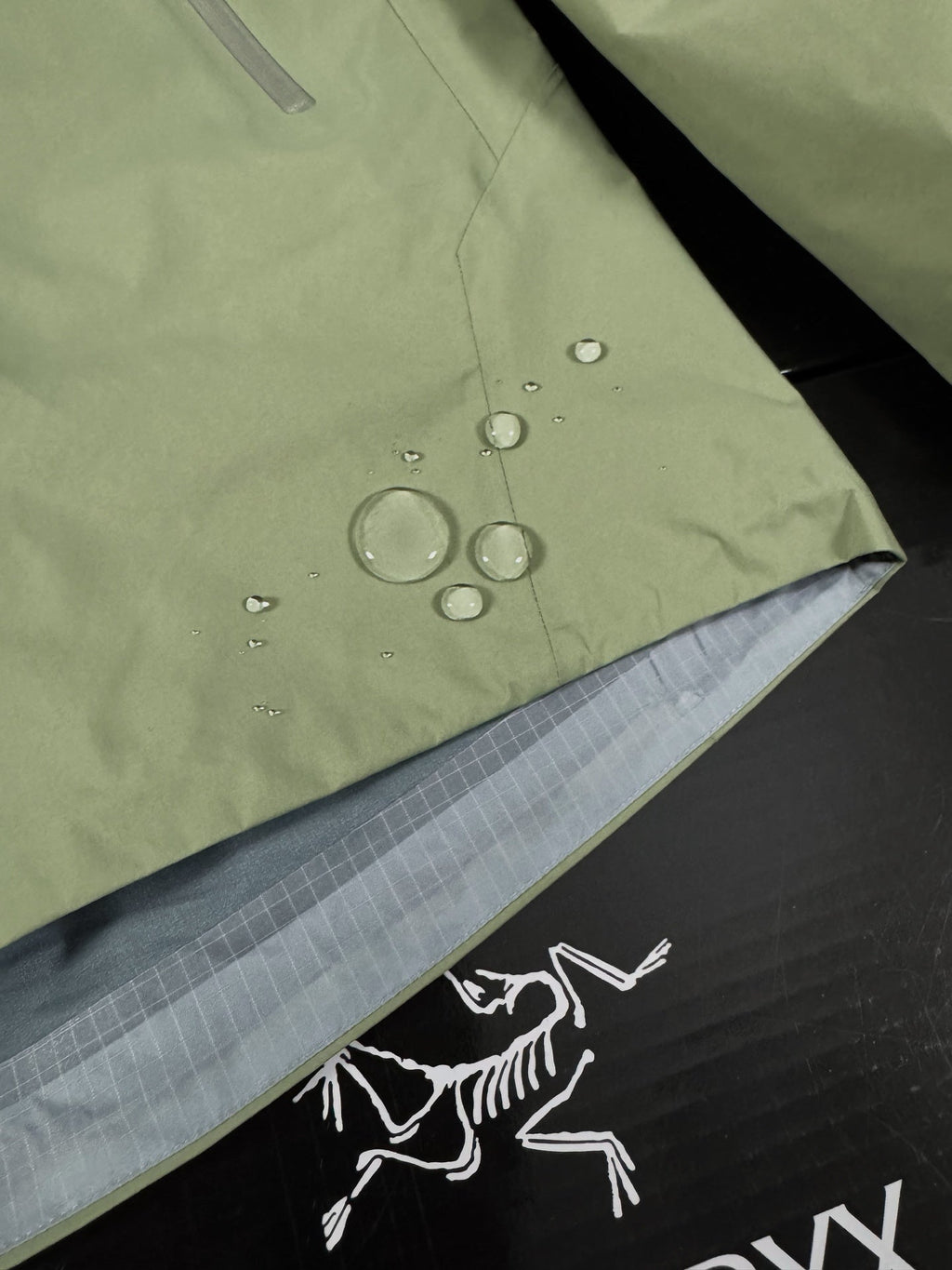 Beta Lightweight 2024 Hooded Jacket