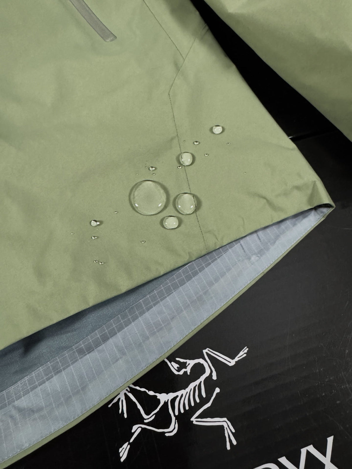 Beta Lightweight 2024 Hooded Jacket