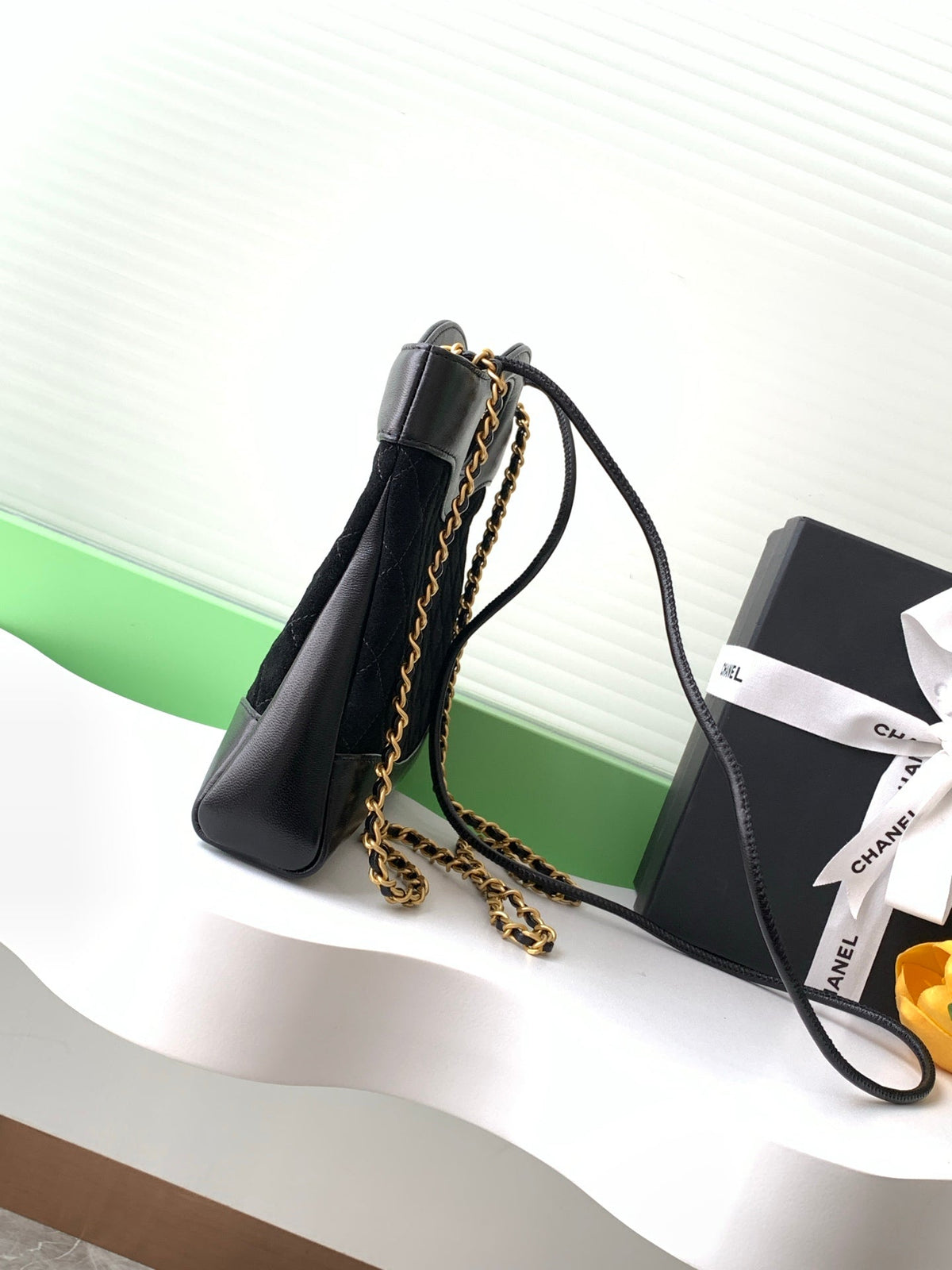 Classic Nubuck Sheepskin Shoulder Bag – 22cm