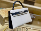 Epsom Batido in Black & White 19