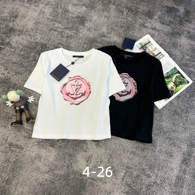 Rosette Statement Graphic T-Shirt