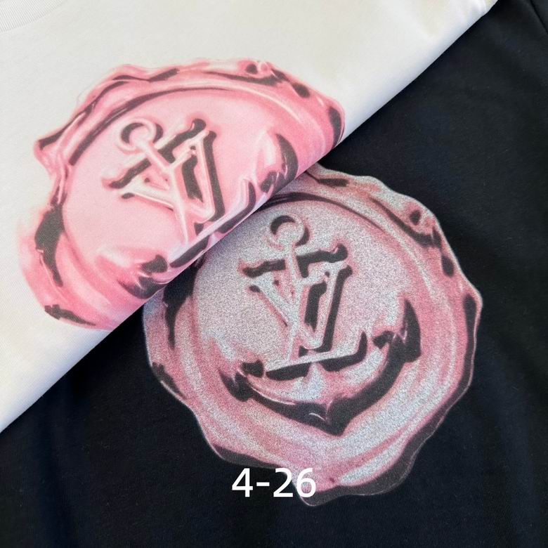 Rosette Statement Graphic T-Shirt